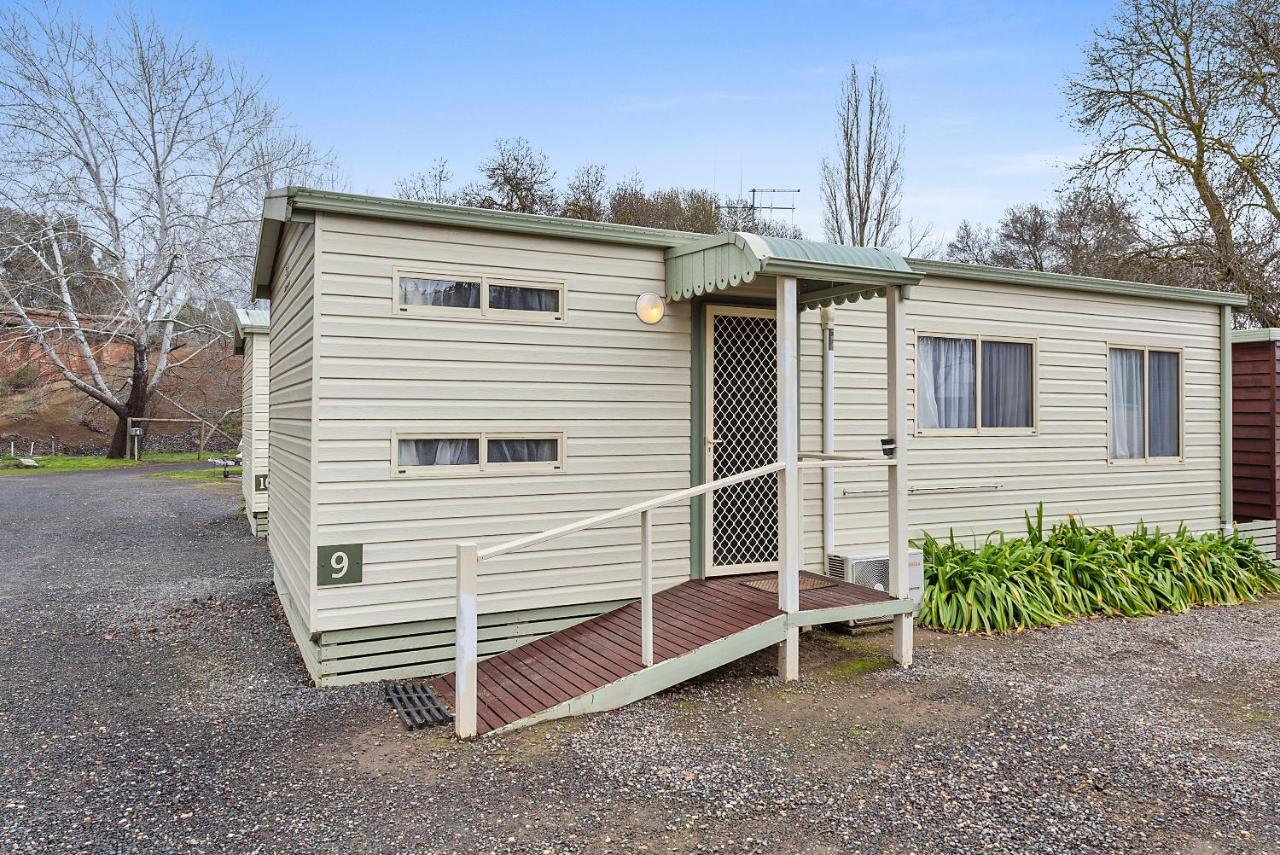 Central Cabin & Van Park *